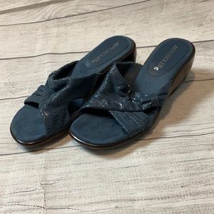 Aerosoles Navy sandal wedges size 6
